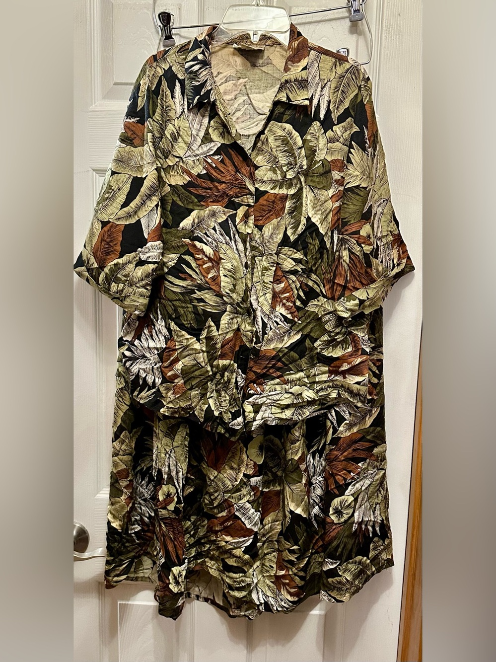vintage Rafaella tropical leaf matching set featuring a coordinated short-sleeve